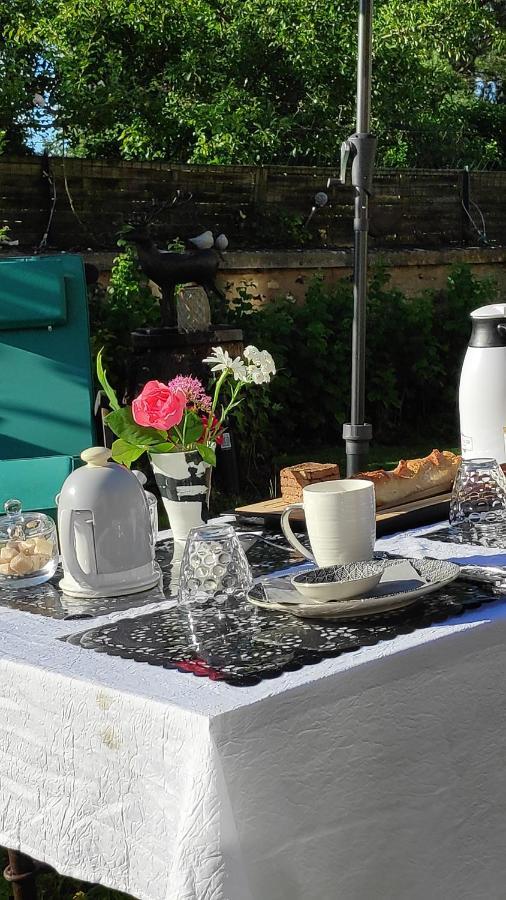 Bed and Breakfast Les Papouz Gommecourt Экстерьер фото